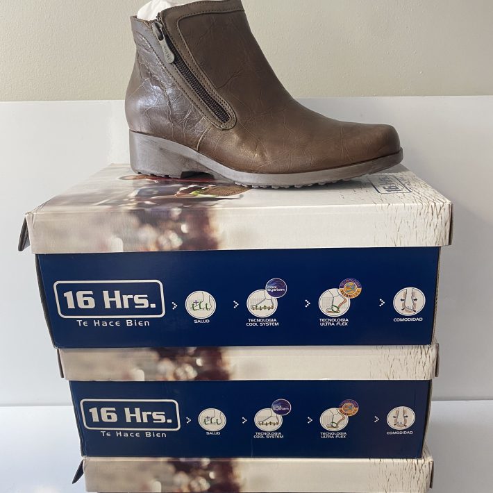 BOTIN CUERO CAFÉ 16 HRS MUJER